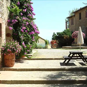 https://il-poderaccio.it-tuscanyhotel.com