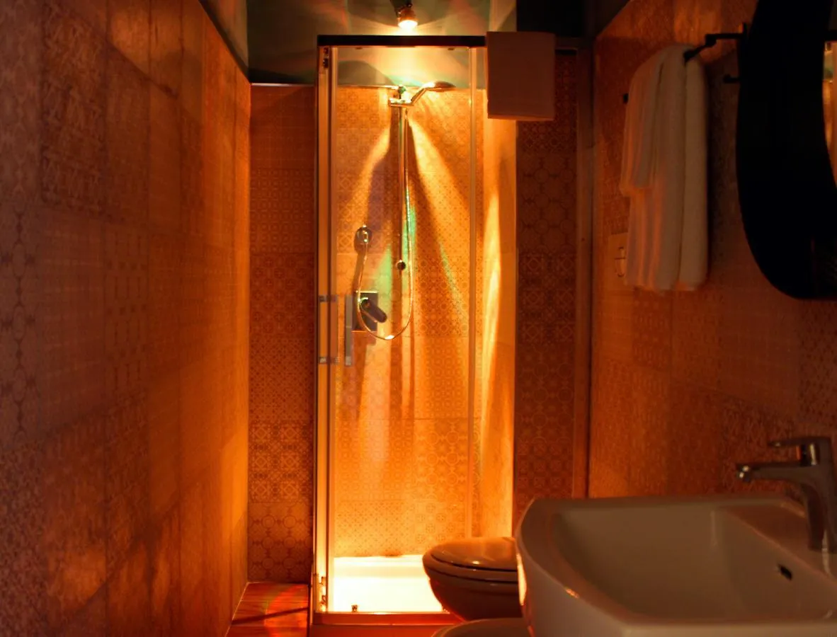 Deshome Guest House 바리 0*,